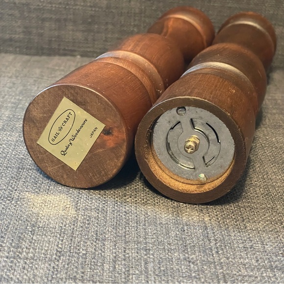 Vintage Gail Craft Wood Salt and Pepper Shakers Woodenware Japan Kitchen 10” - Picture 3 of 4
